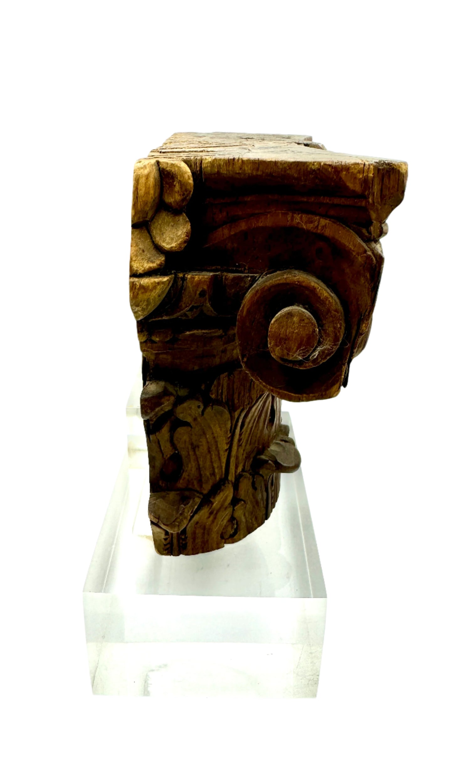 18th-Century European Hand-Carved Wooden Corinthian Capital Fragment – Architectural Salvage