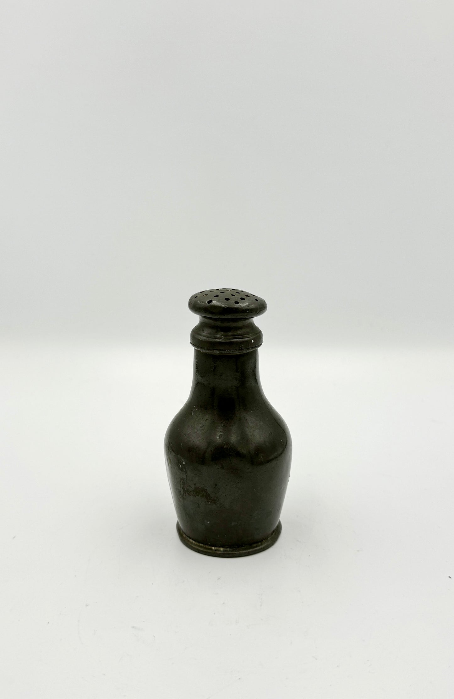 Antique English Pewter Pepper Shaker – Philip Ashberry & Sons (c. 1890-1920)
