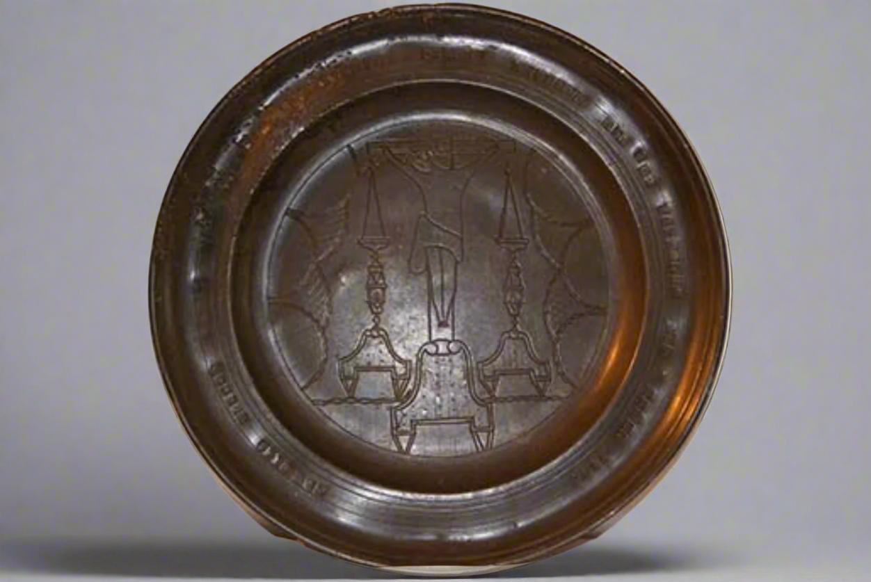 Rare 17th-Century Pewter Charger – Engraved Biblical Scene & Tudor Rose Hallmarks (c. 1670-1720)