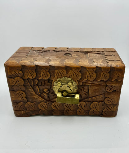 Chinese Camphor wooden chest, hand carved, 1940´s